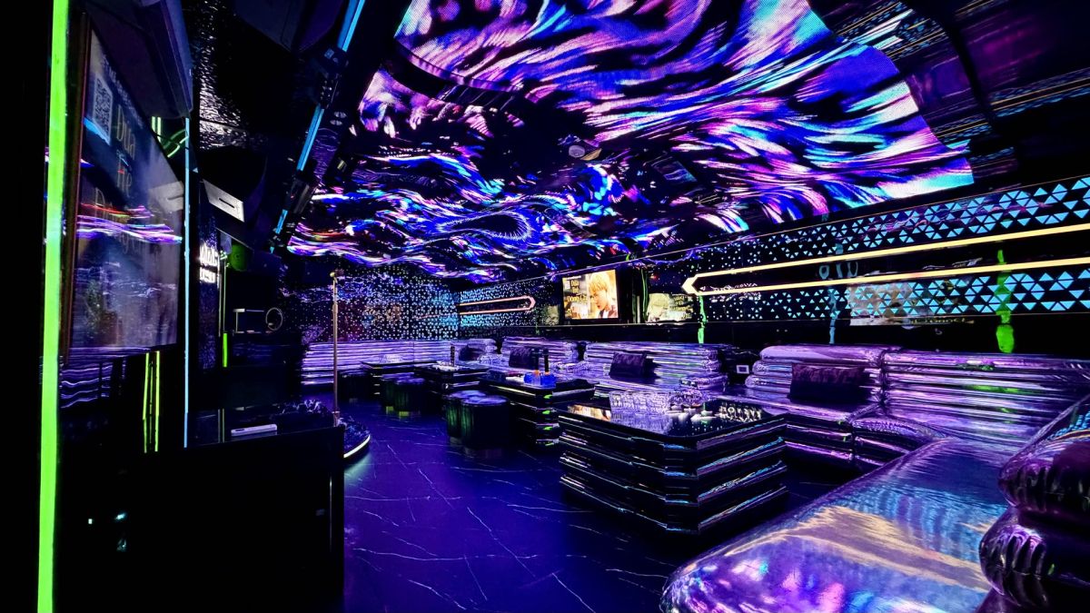 Booking The Year-End Party From September: Why Sensible Companies Do Not Wait For December